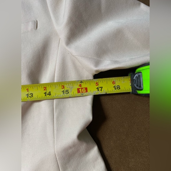 Banana Republic Cream Tailored Blazer long and lean- fit washable Bi-stretch 4 - Picture 6 of 6